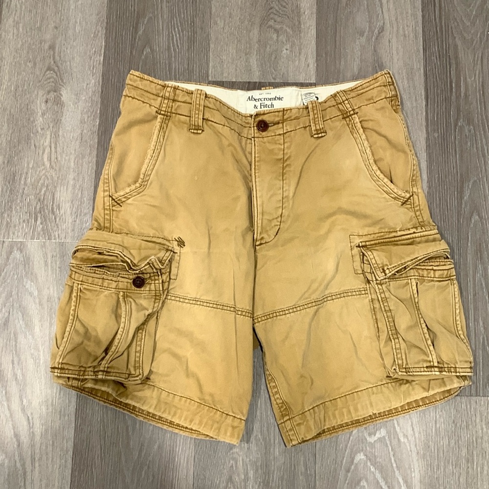 Abercrombie & Fitch cargo shorts
